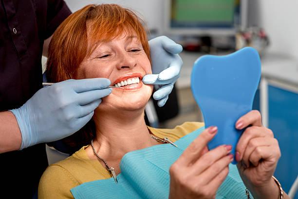 Descubra o processo para se qualificar em prótese dentária