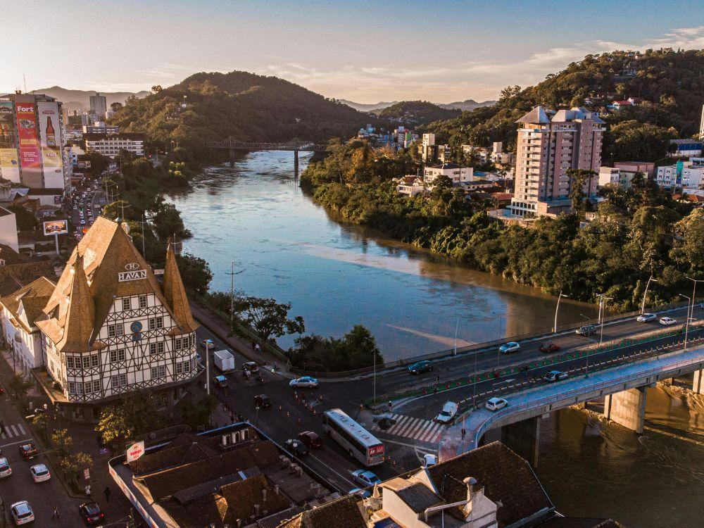 Principais vantagens de morar no centro da cidade 